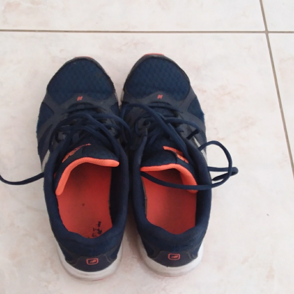 New balance 635 running shoes size 8.5 D wide
